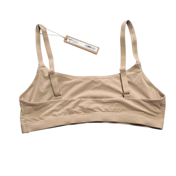 Skims Fits Everybody Scoop Wireless Bra Mica Tan Medium NWT - Picture 2 of 3